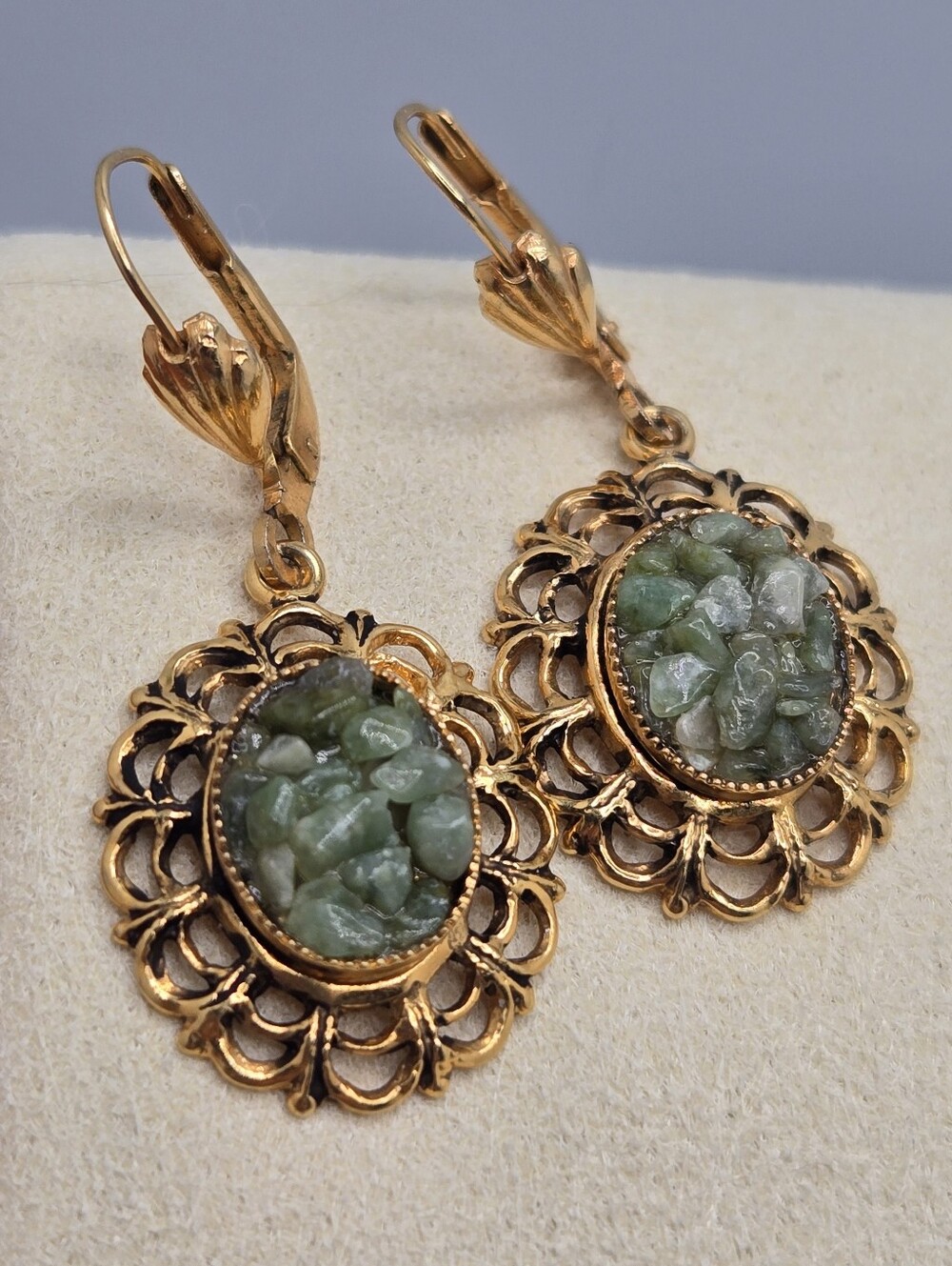 Vintage Gold Tone Filigree Green Jade Mosaic Earrings Ges Gesch Leverback 1.5"